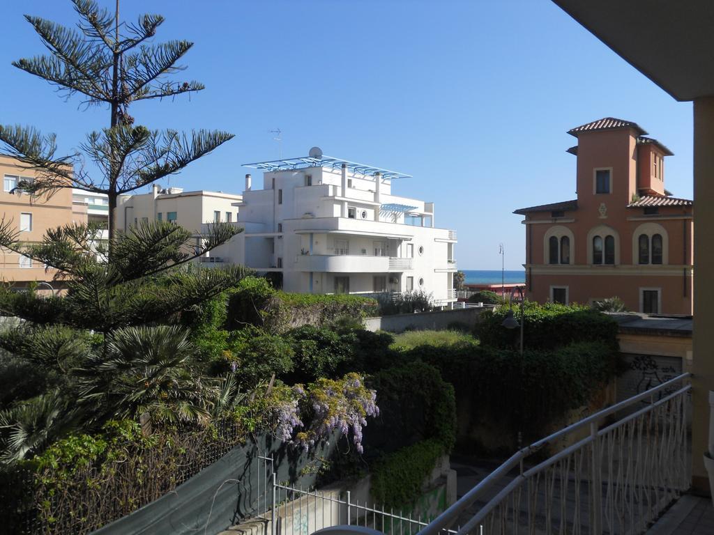 Le Vele Hotell Lido di Ostia Exteriör bild